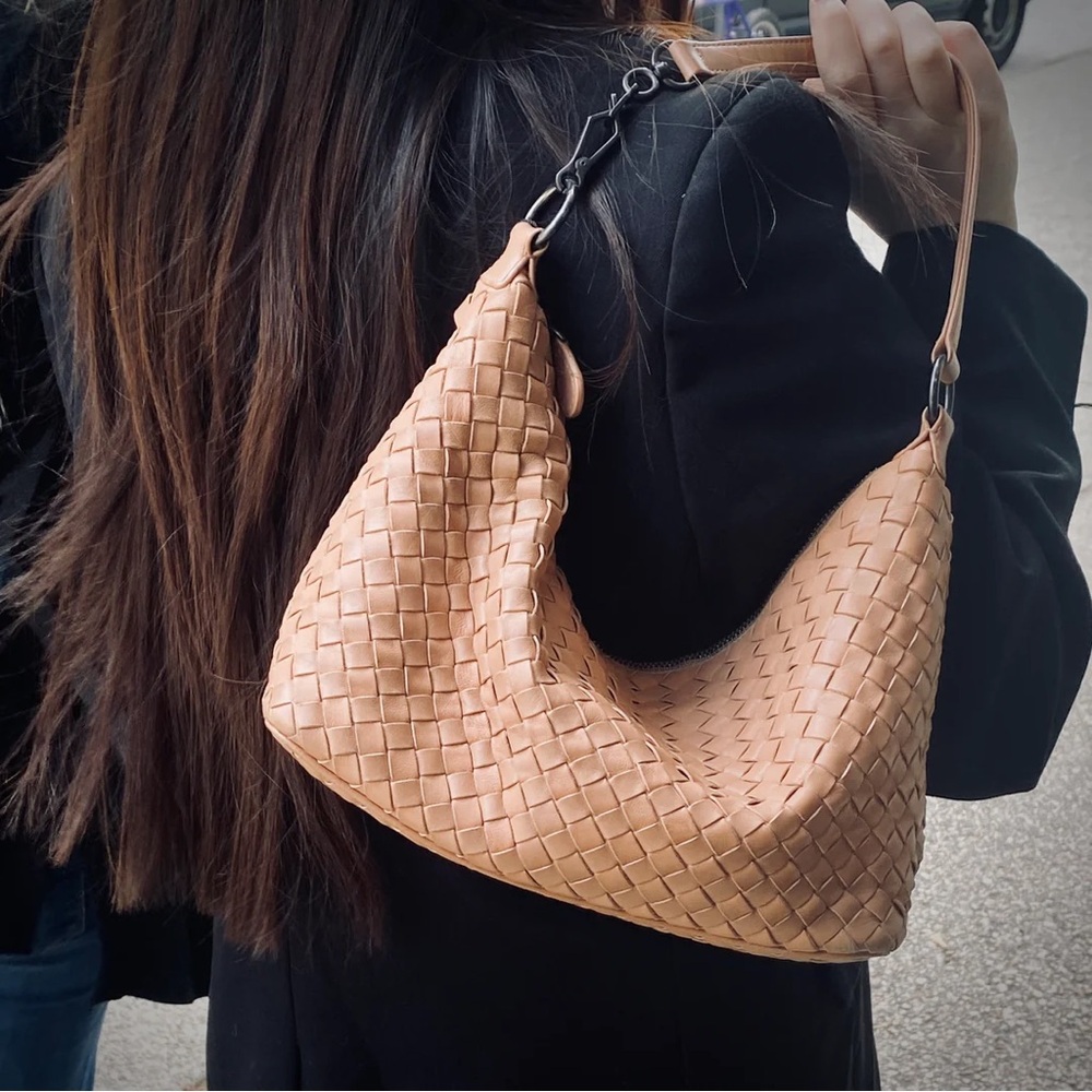✈️Sold!Bottega Veneta Intrecciato Nappa Shoulder Bag